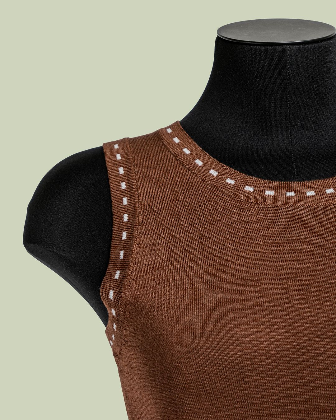 Top in Maglia con Dettaglio Tratteggio sui Giromanica – Mimi-Muà