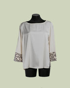 Blusa in Raso con Polsino Paillettato Animalier – Mimi-Muà