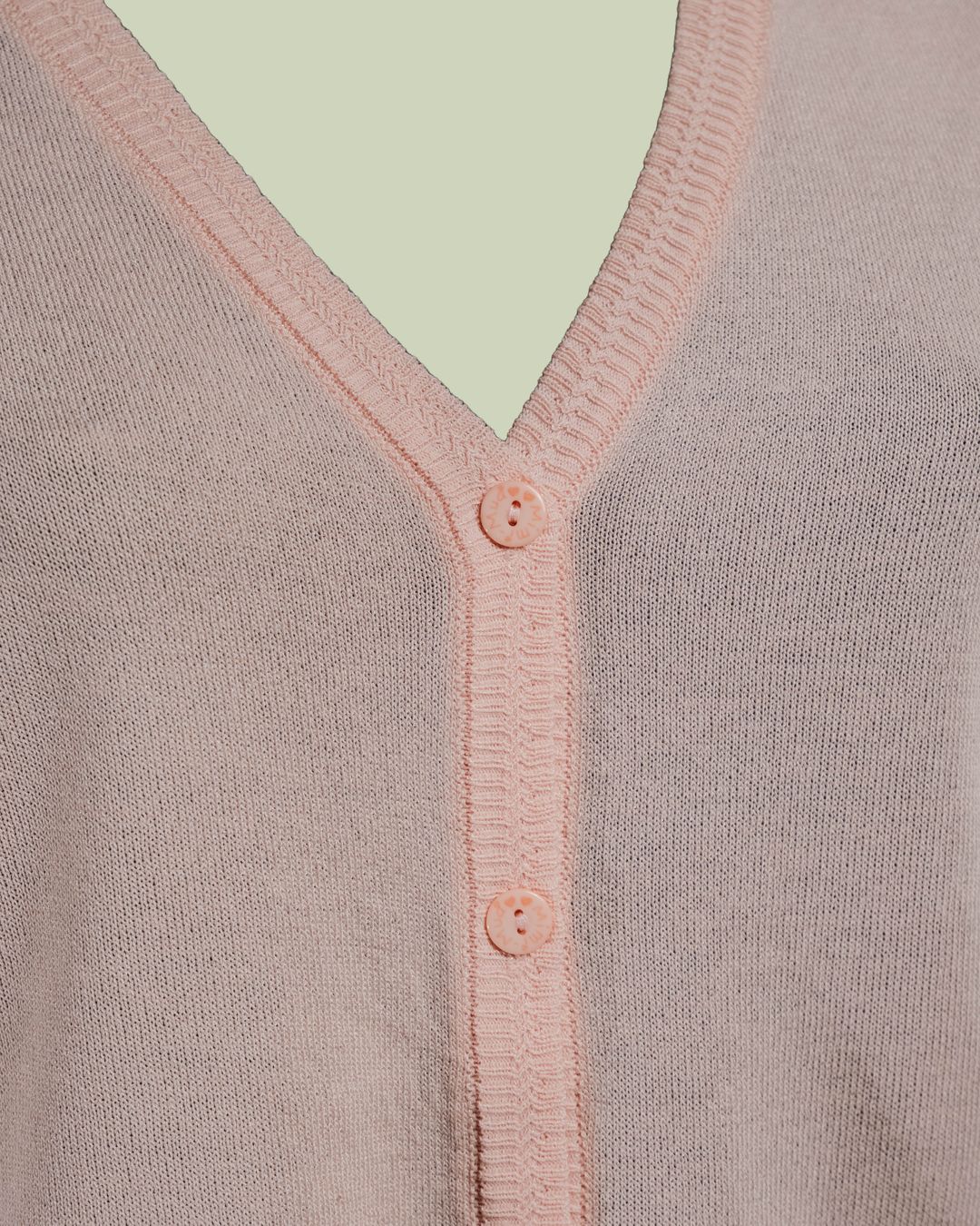 Top in Maglia Fine con Scollo a V e Bottoni – Mimi-Muà