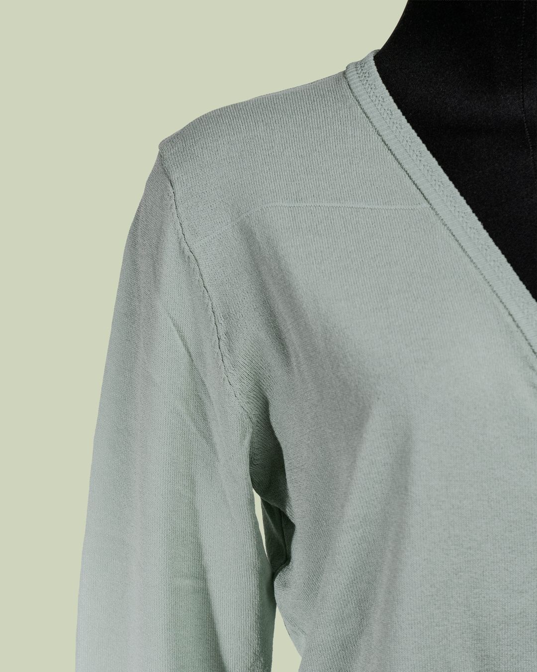 Top in Maglia Fine con Scollo a V e Bottoni – Mimi-Muà