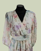 Abito Lungo in Chiffon Floreale con Rouches e Laccetto – Mimi-Muà