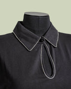 T-shirt con Scollo a Goccia e Catena di Strass – Mimi-Muà