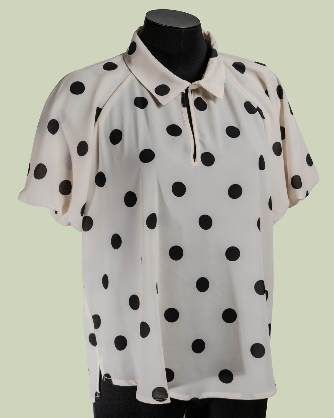 Blusa a Pois con Maniche a Palloncino – Mimi-Muà
