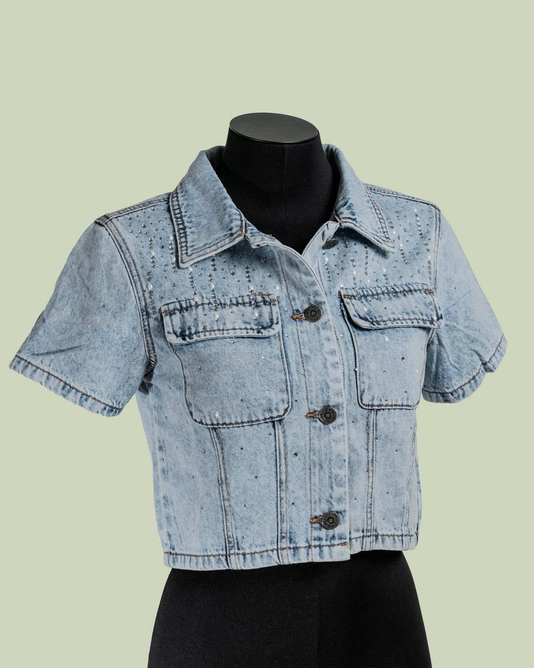 Giacca Denim Cropped con Pioggia di Strass – Mimi-Muà