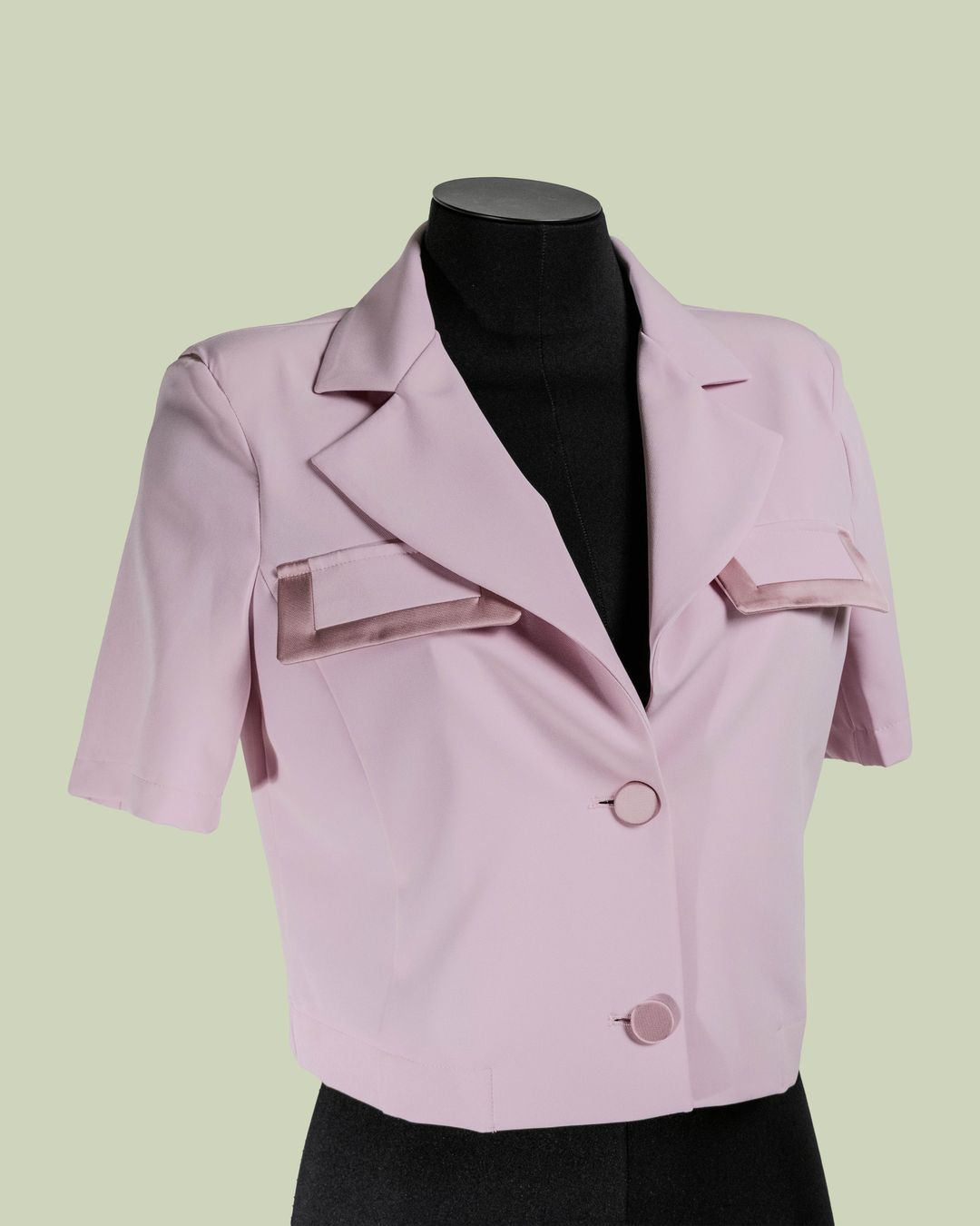 Giacca Cropped a Maniche Corte con Finiture in Raso – Mimi-Muà