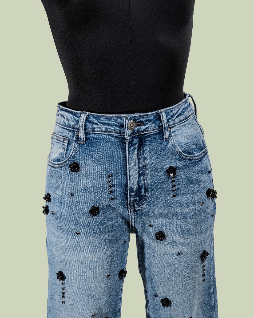 Jeans Flare con Applicazioni Floreali Tridimensionali – Mimi-Muà