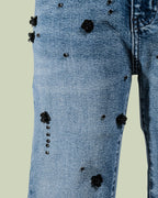 Jeans Flare con Applicazioni Floreali Tridimensionali – Mimi-Muà