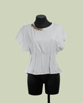 T-shirt in Cotone con Catena Gioiello Asimmetrica – ECO
