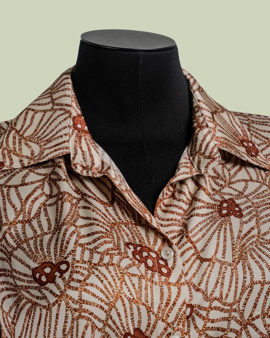 Camicia in Viscosa con Stampa Botanica e Funghi – ECO