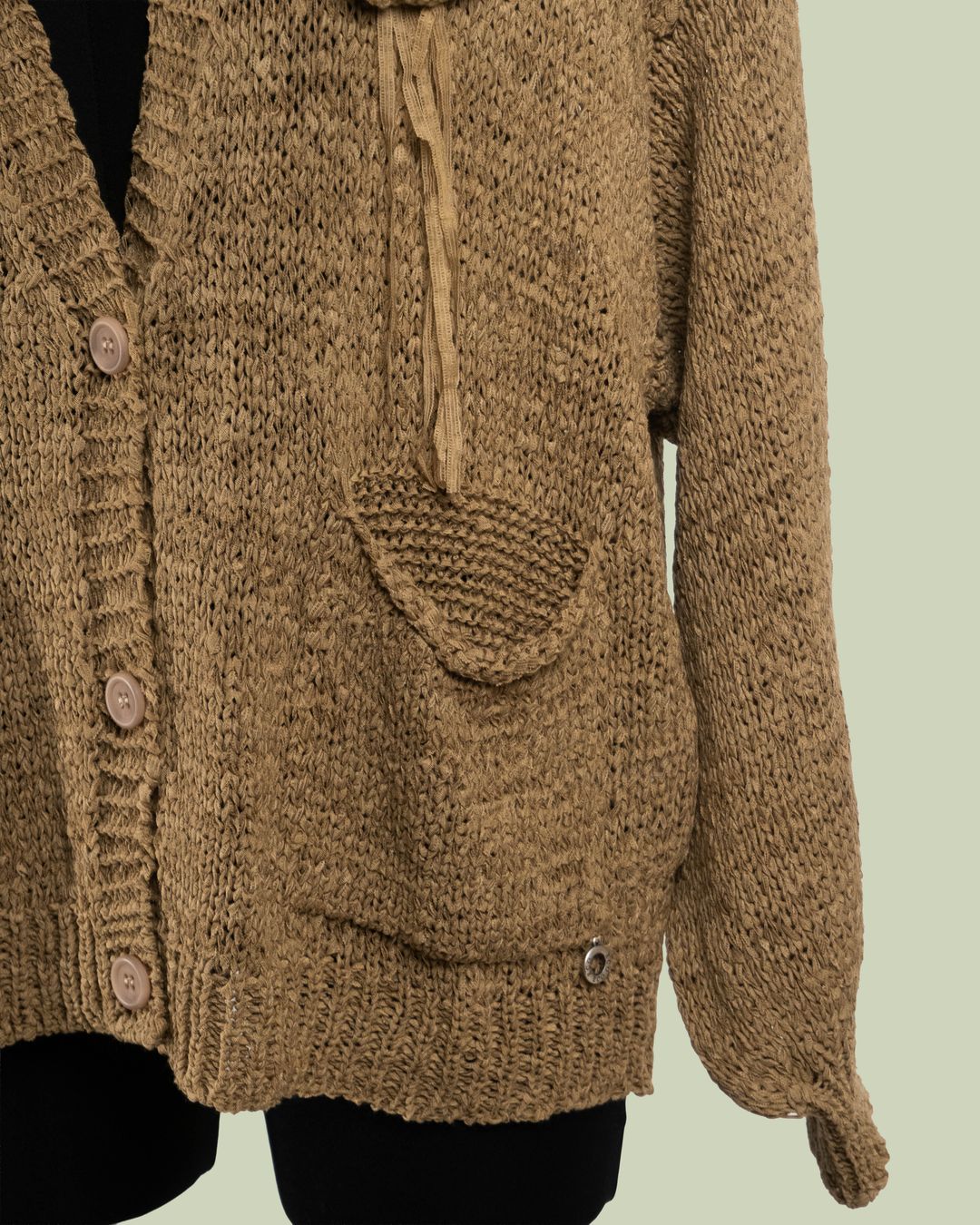 Cardigan Oversize in Maglia con Accessorio Gioiello – ECO