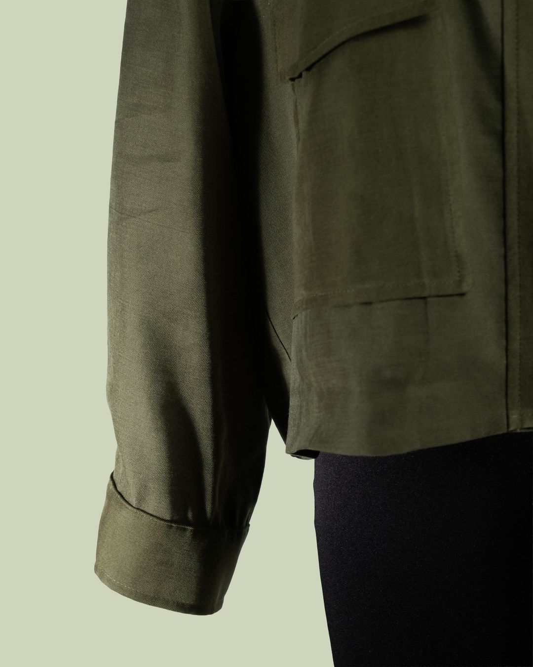 Giubbotto Utility in Viscosa con Grandi Tasche – ECO