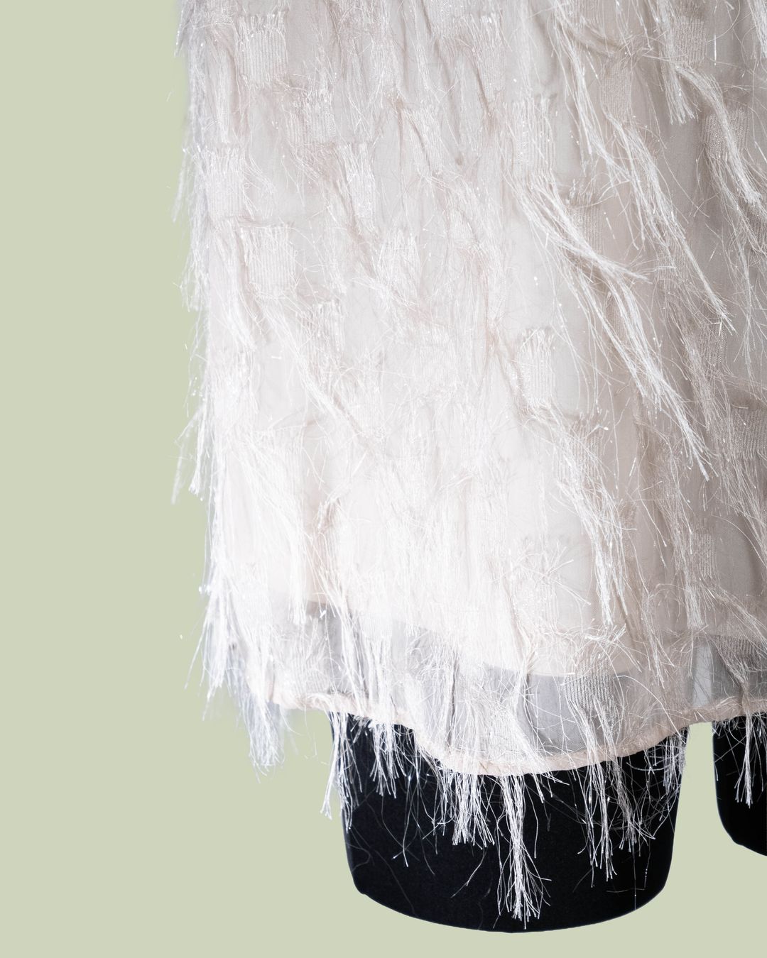 Top con Scollo a V e Superficie Frangée – Talissa